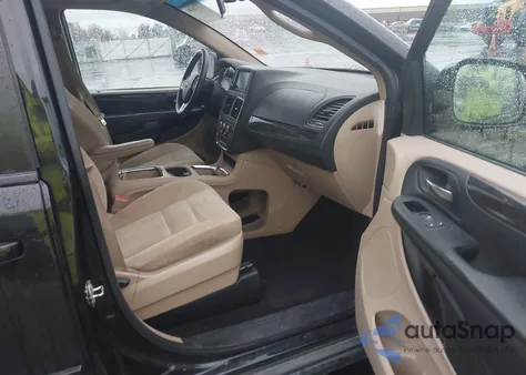 2016 Dodge Grand Caravan Sxt z USA, uszkodzony, nr VIN 2C4RDGCG0GR366800